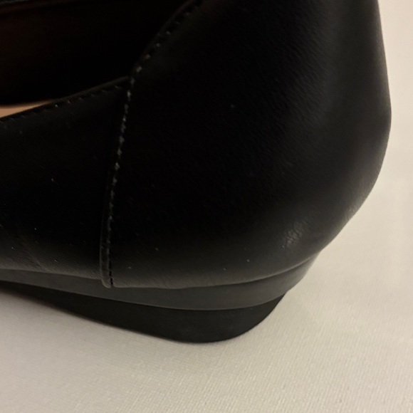 Black Women's Comfort Flats - Picture 3 of 3